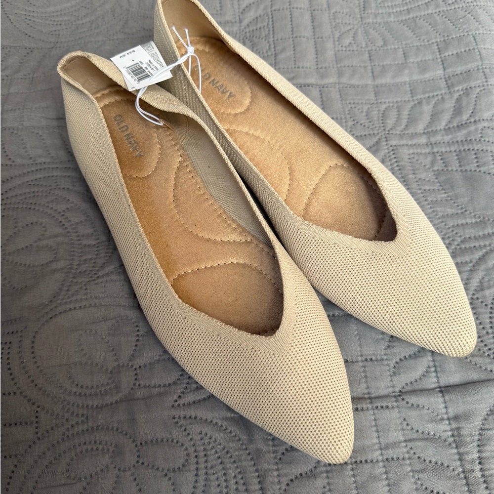 Old Navy Cream Textured Flats with Elegant Pointed Toe